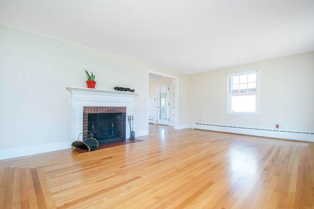 1360 Plumtree Road Springfield, MA 01119 - Photo 13 of 42