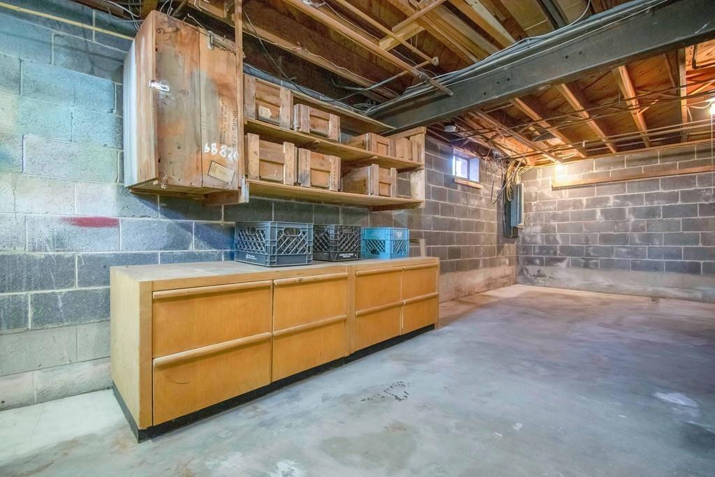 1360 Plumtree Road Springfield, MA 01119 - Photo 36 of 42
