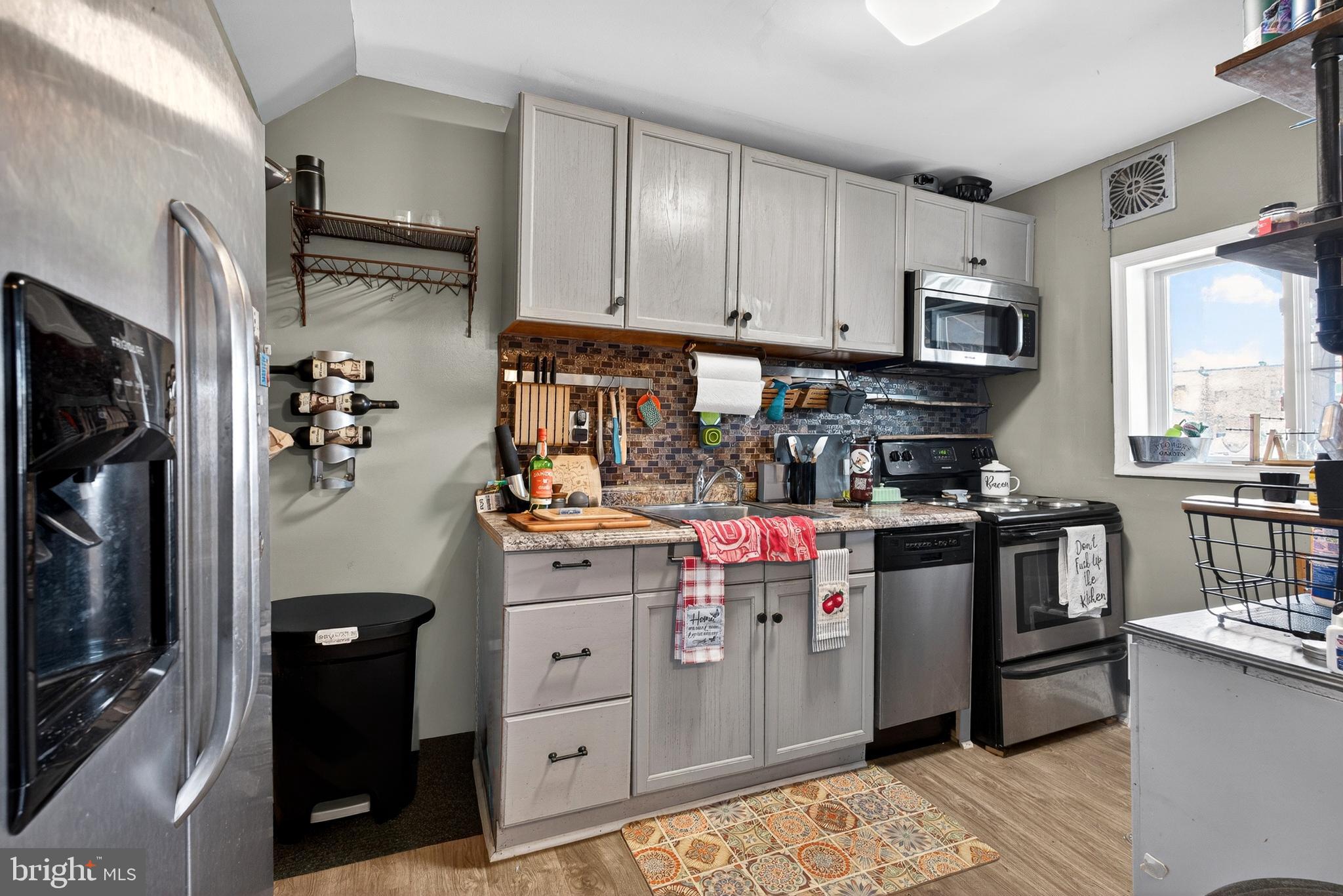2835 Plainfield Road Baltimore, MD 21222 - Photo 6 of 26