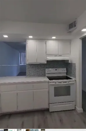 $215,000 | 1351 Northeast Miami Gardens Drive, Unit 1121E, Miami, FL 33179