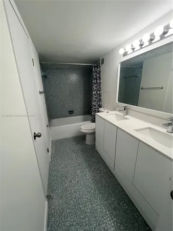 $215,000 | 1351 Northeast Miami Gardens Drive, Unit 1121E, Miami, FL 33179