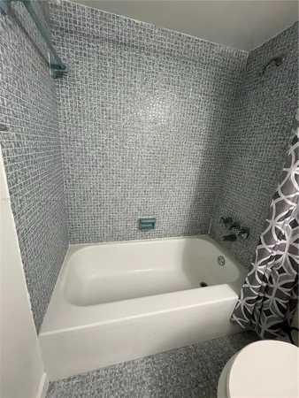 $215,000 | 1351 Northeast Miami Gardens Drive, Unit 1121E, Miami, FL 33179
