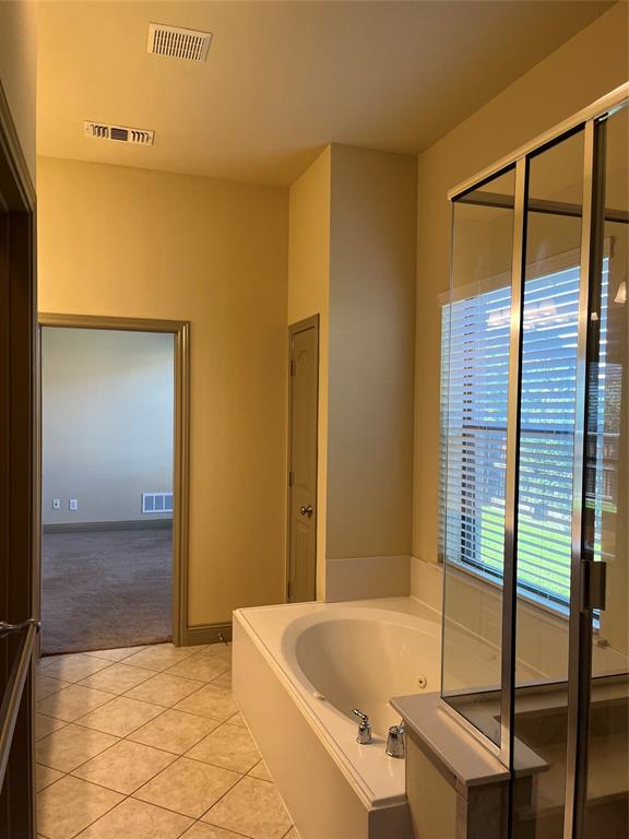 830 La Cima Irving, TX 75039 - Photo 13 of 40