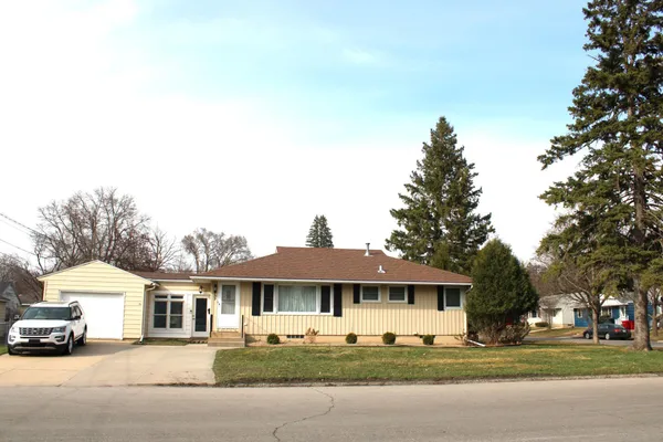 $350,000 | 1707 7th Street Northeast, Rochester, MN 55906