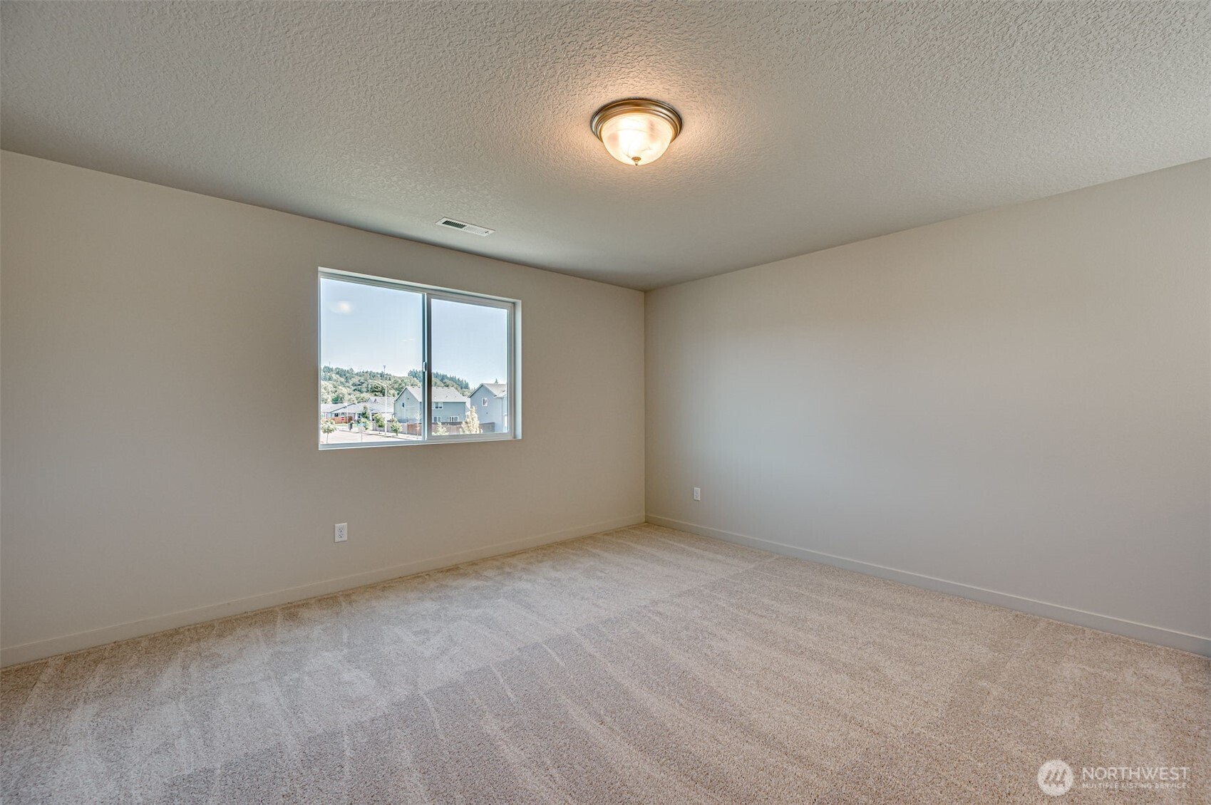2002 Henderson Way Longview, WA 98632 - Photo 14 of 40