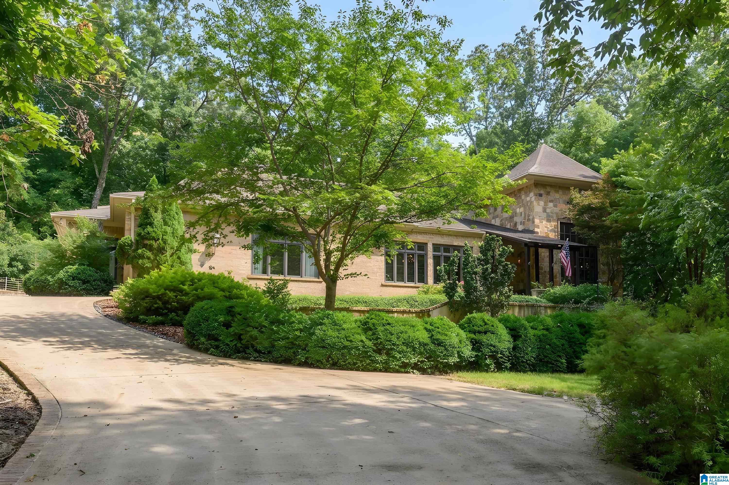 2617 Cherokee Road Mountain Brook, AL 35216 - Photo 1 of 49 Gallery Image 1