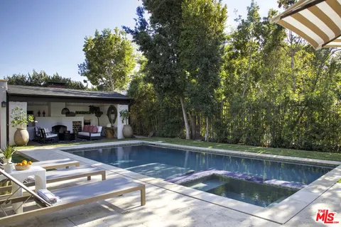 $2,699,000 | 6258 Warner Drive, Los Angeles, CA 90048