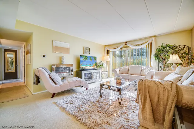 $134,900 | 18855 Burnham Avenue, Unit 234, Lansing, IL 60438