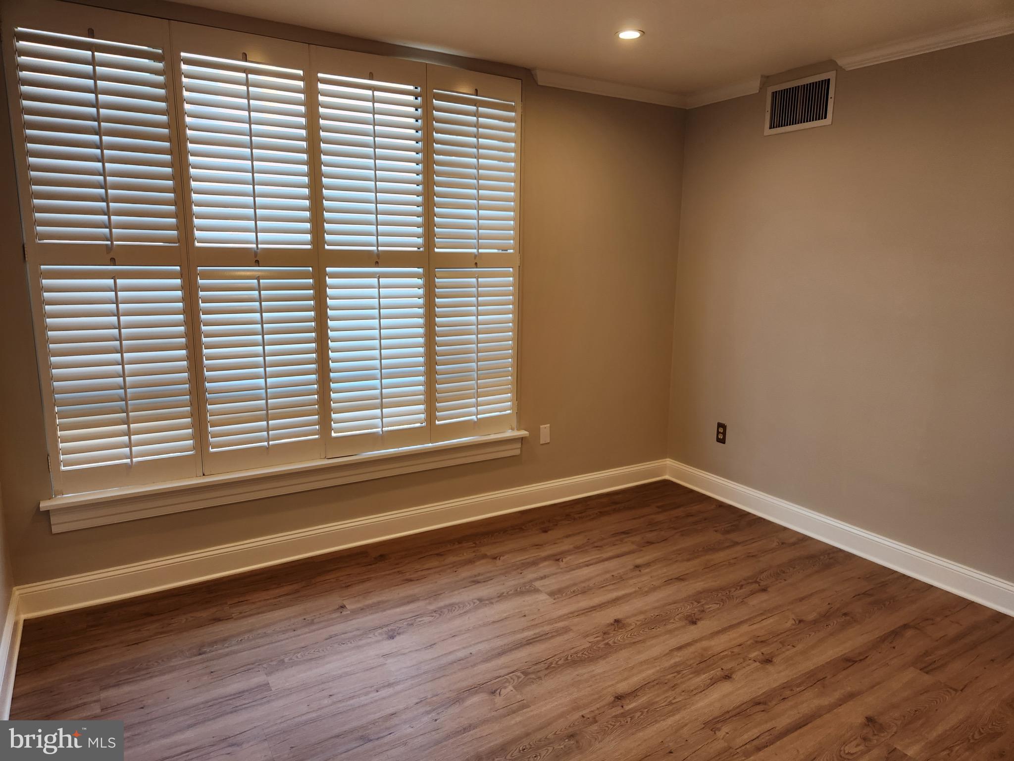 2610 Tunlaw Road Northwest, Unit 103 Washington, DC 20007 - Photo 26 of 38