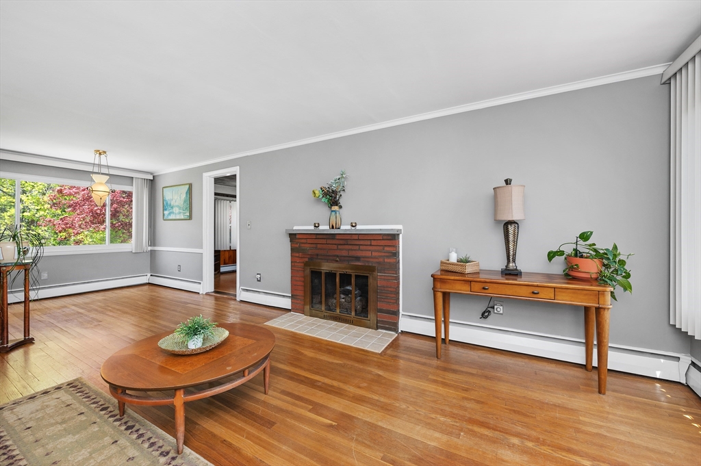 233 Temple Road Waltham, MA 02452 - Photo 8 of 36 Gallery Image 8