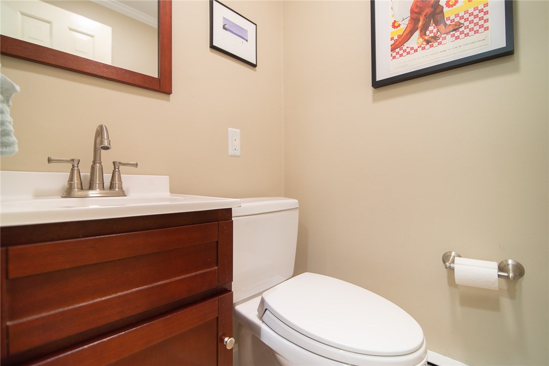21 Heritage Road Barrington, RI 02806 - Photo 18 of 33 1st floor powder room