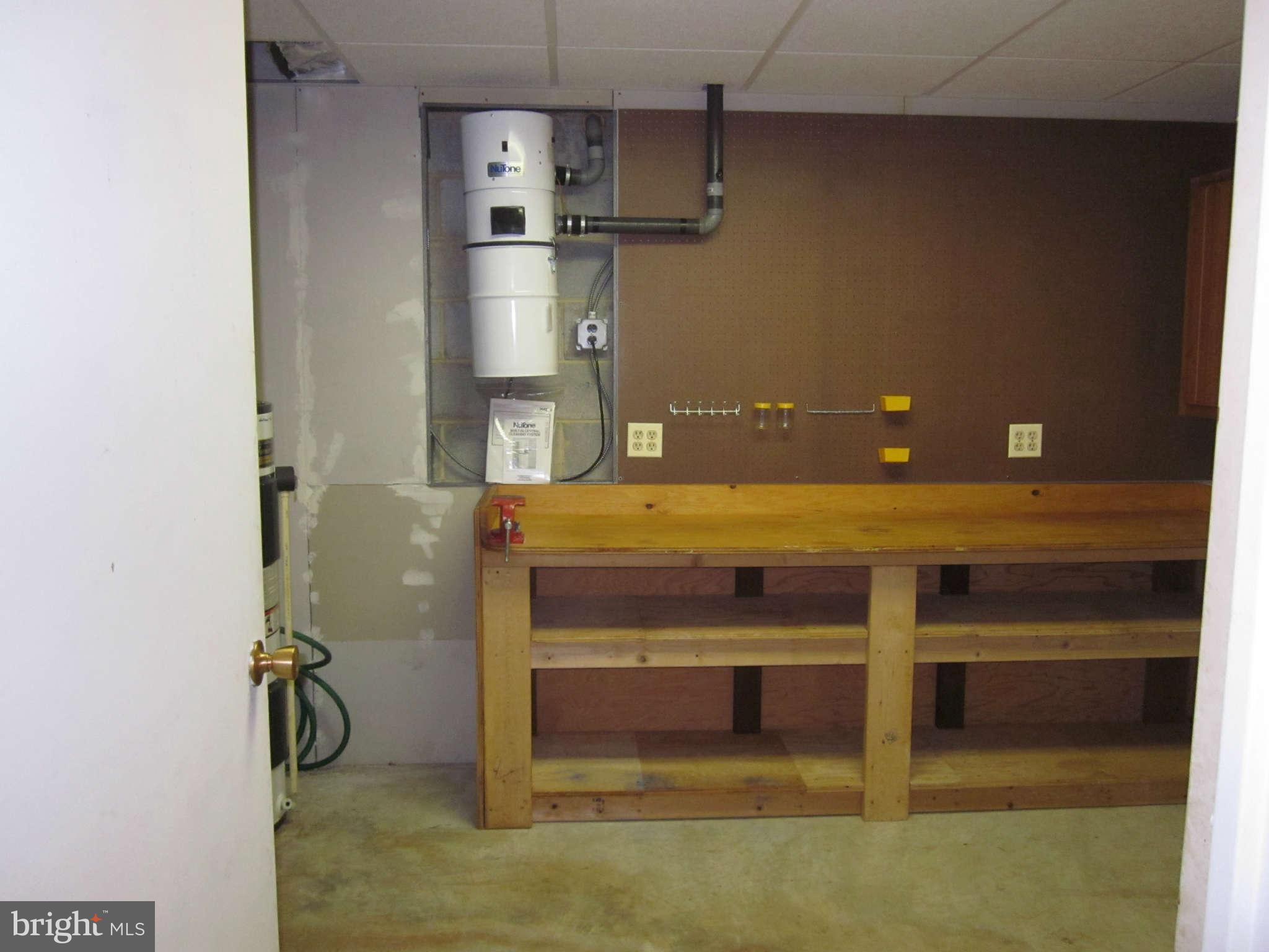 18612 Muncaster Road Derwood, MD 20855 - Photo 26 of 28 Basement