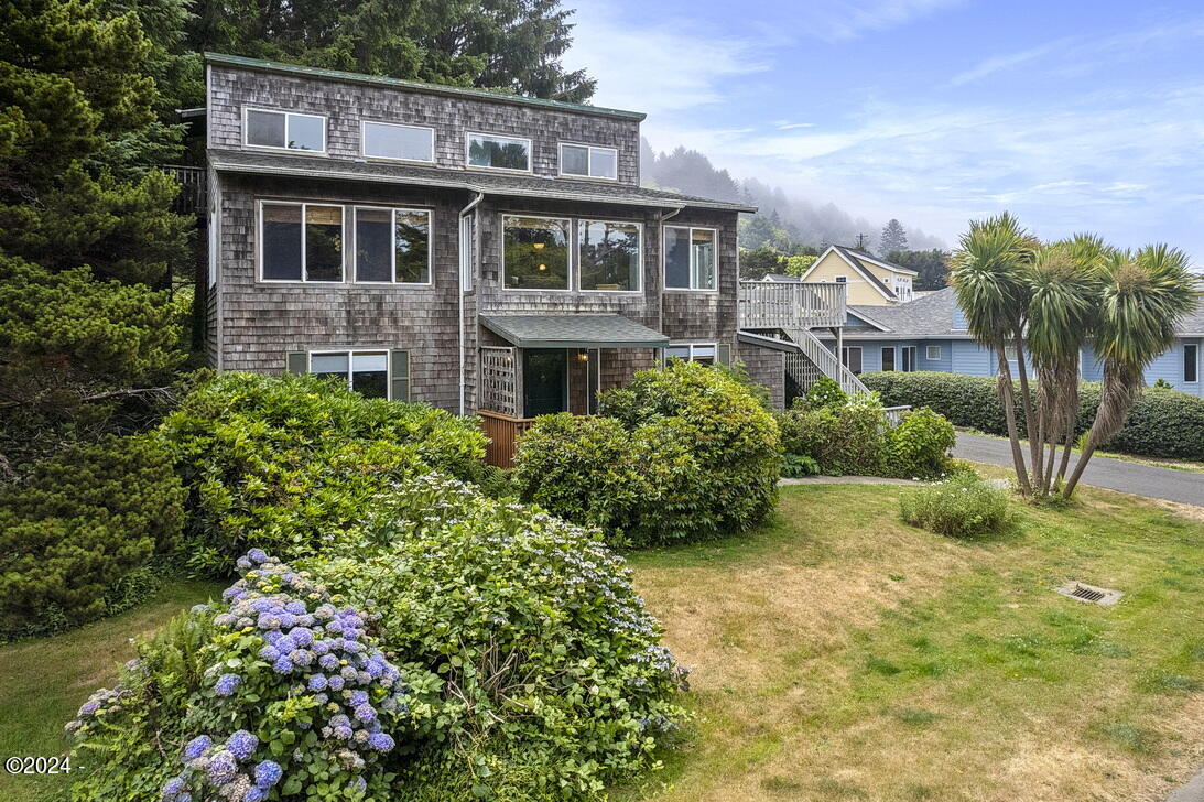 154 Shell Street Yachats, OR 97498 - Photo 46 of 57 Aerial