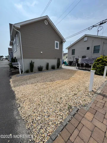 a house view with a outdoor space