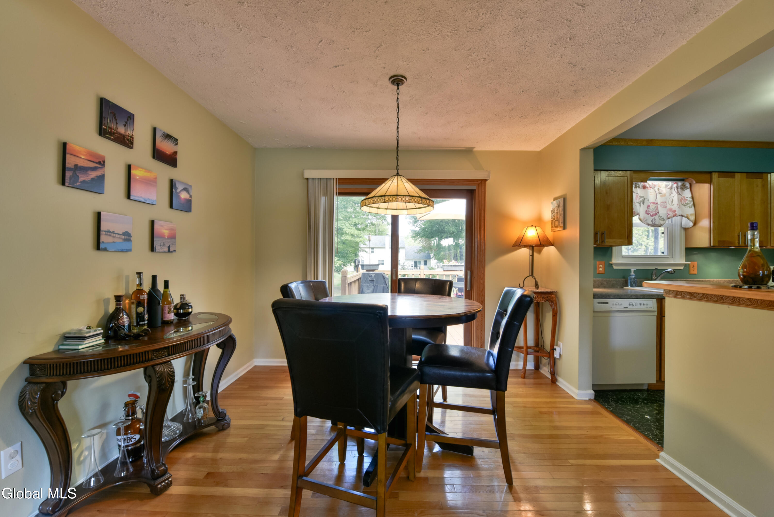 7 Marcel Road Halfmoon, NY 12065 - Photo 11 of 31 21