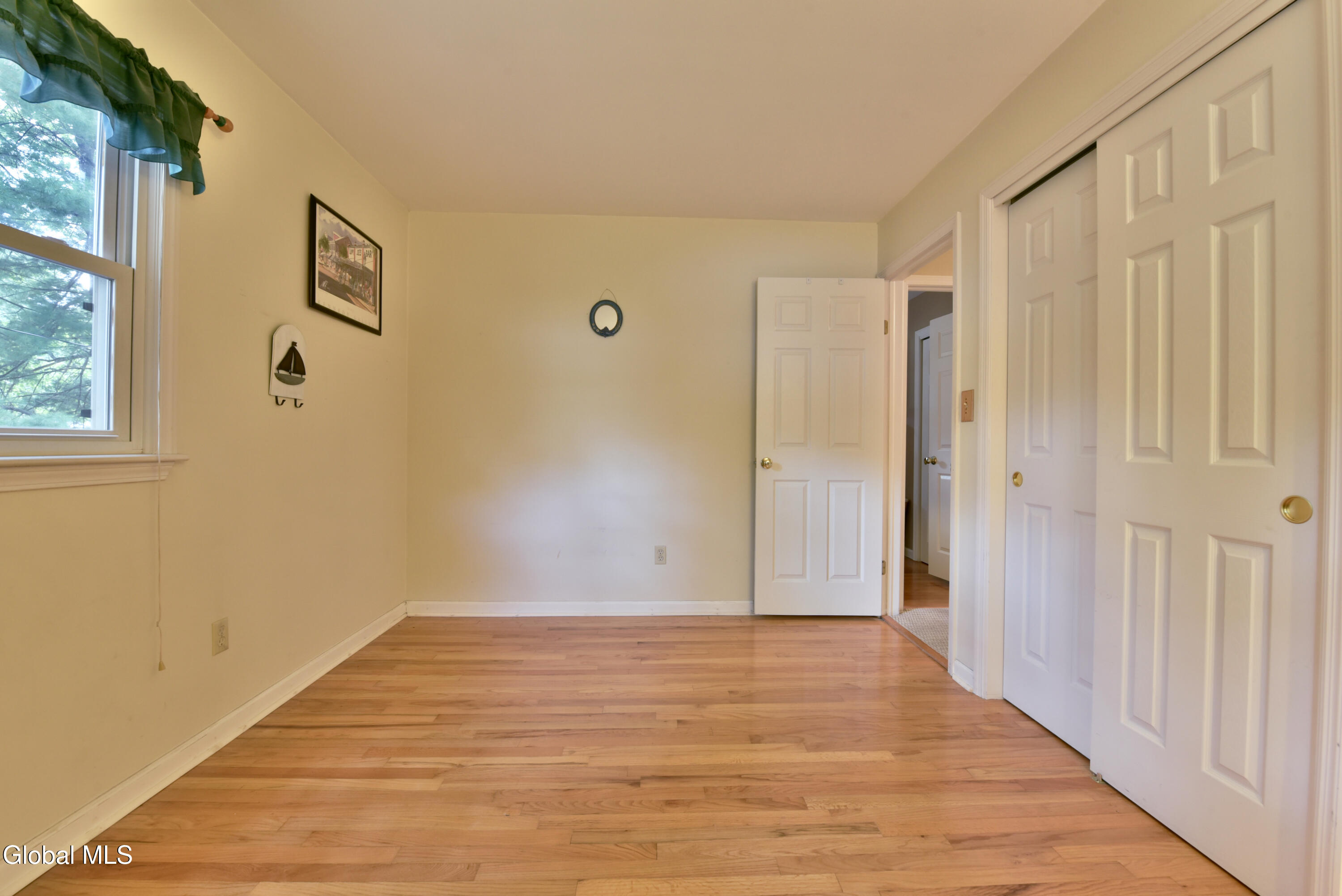 7 Marcel Road Halfmoon, NY 12065 - Photo 18 of 31 32