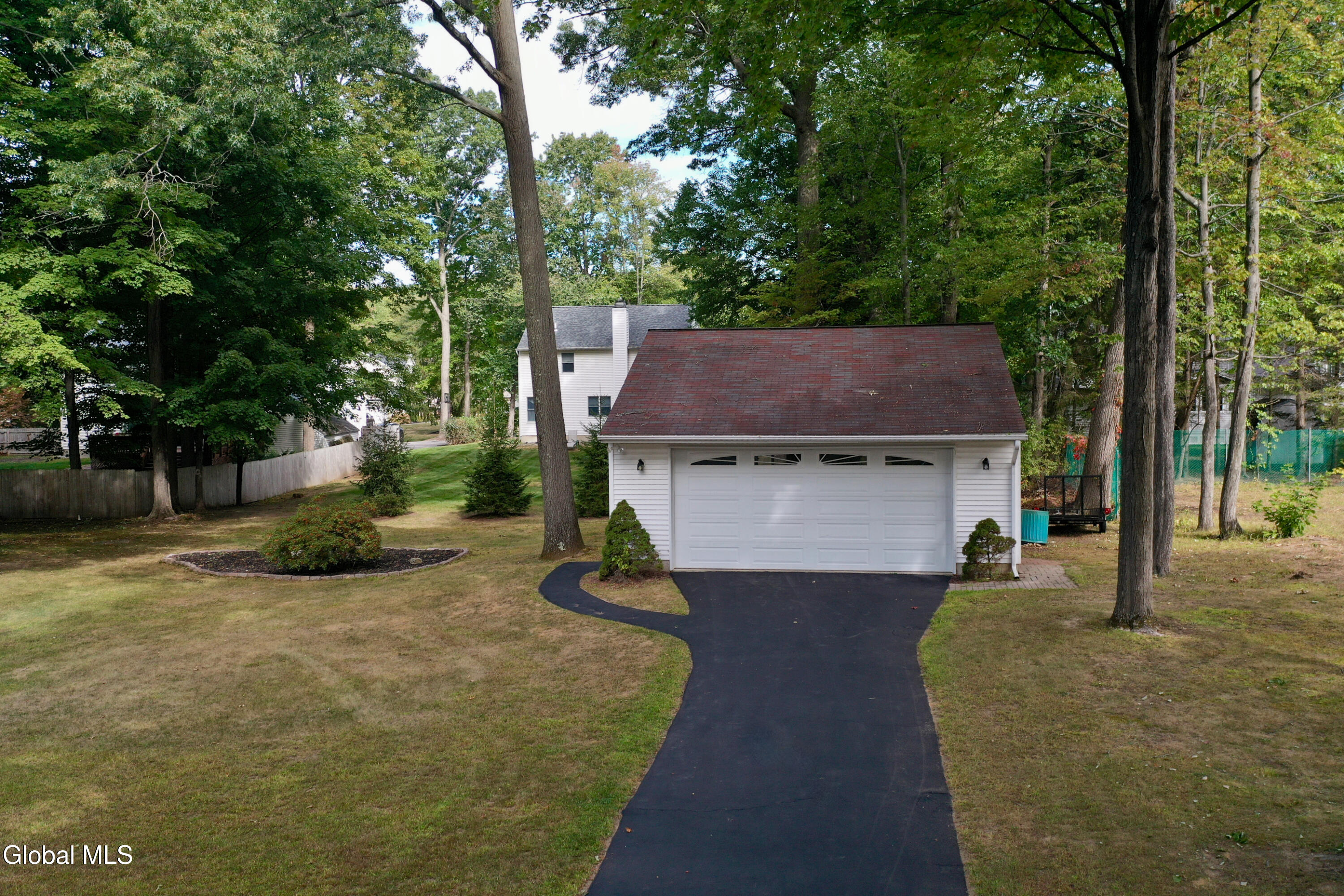 7 Marcel Road Halfmoon, NY 12065 - Photo 25 of 31 9