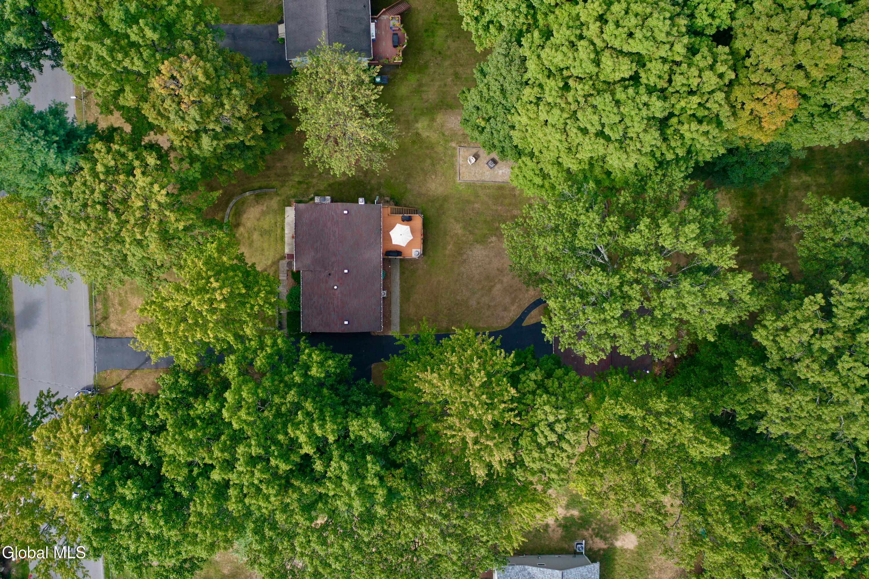 7 Marcel Road Halfmoon, NY 12065 - Photo 29 of 31 13