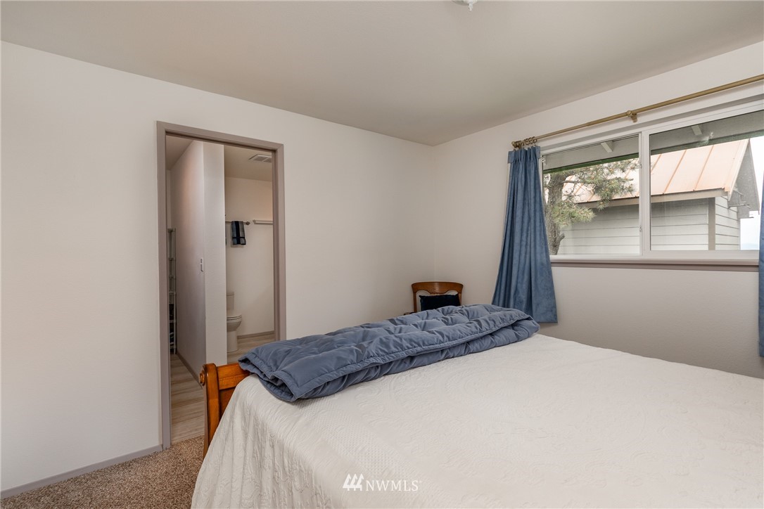 1939 West Beach Road Oak Harbor, WA 98277 - Photo 21 of 39 Gallery Image 21