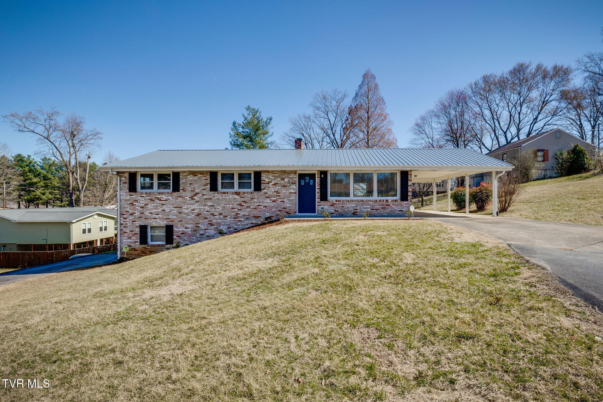 805 Rogan Street Kingsport, TN 37660 - Photo 1 of 38 1000023498