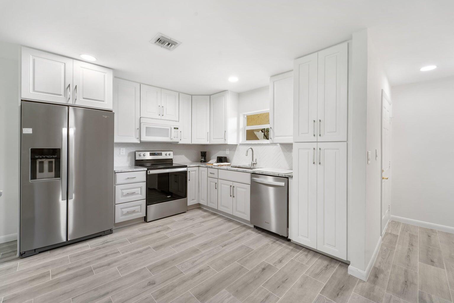 717 Highway 1, Unit 505 Jupiter, FL 33477 - Photo 11 of 48 KITCHEN 3