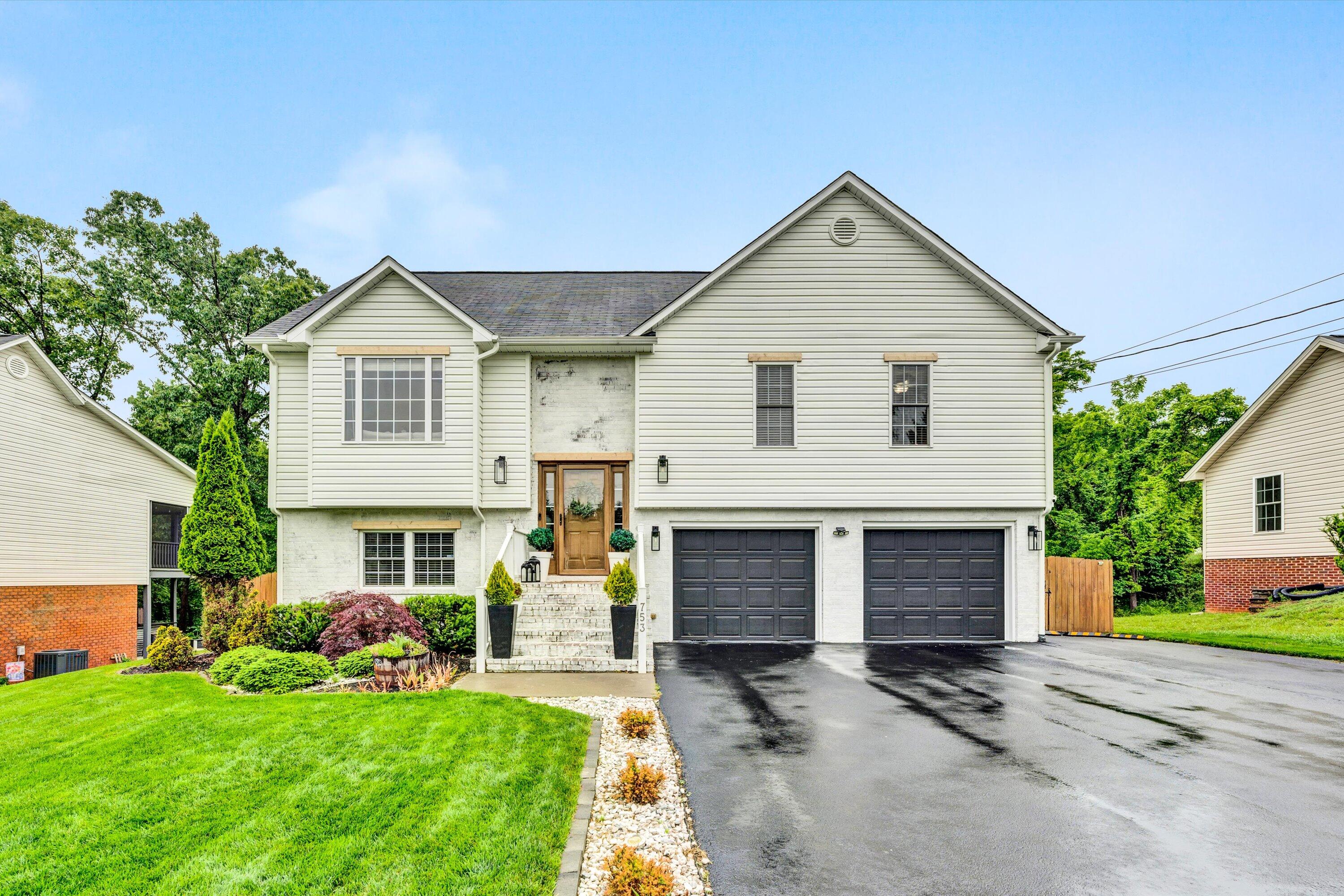 753 Camp North Road Salem, VA 24153 - Photo 1 of 37 01-051420240074