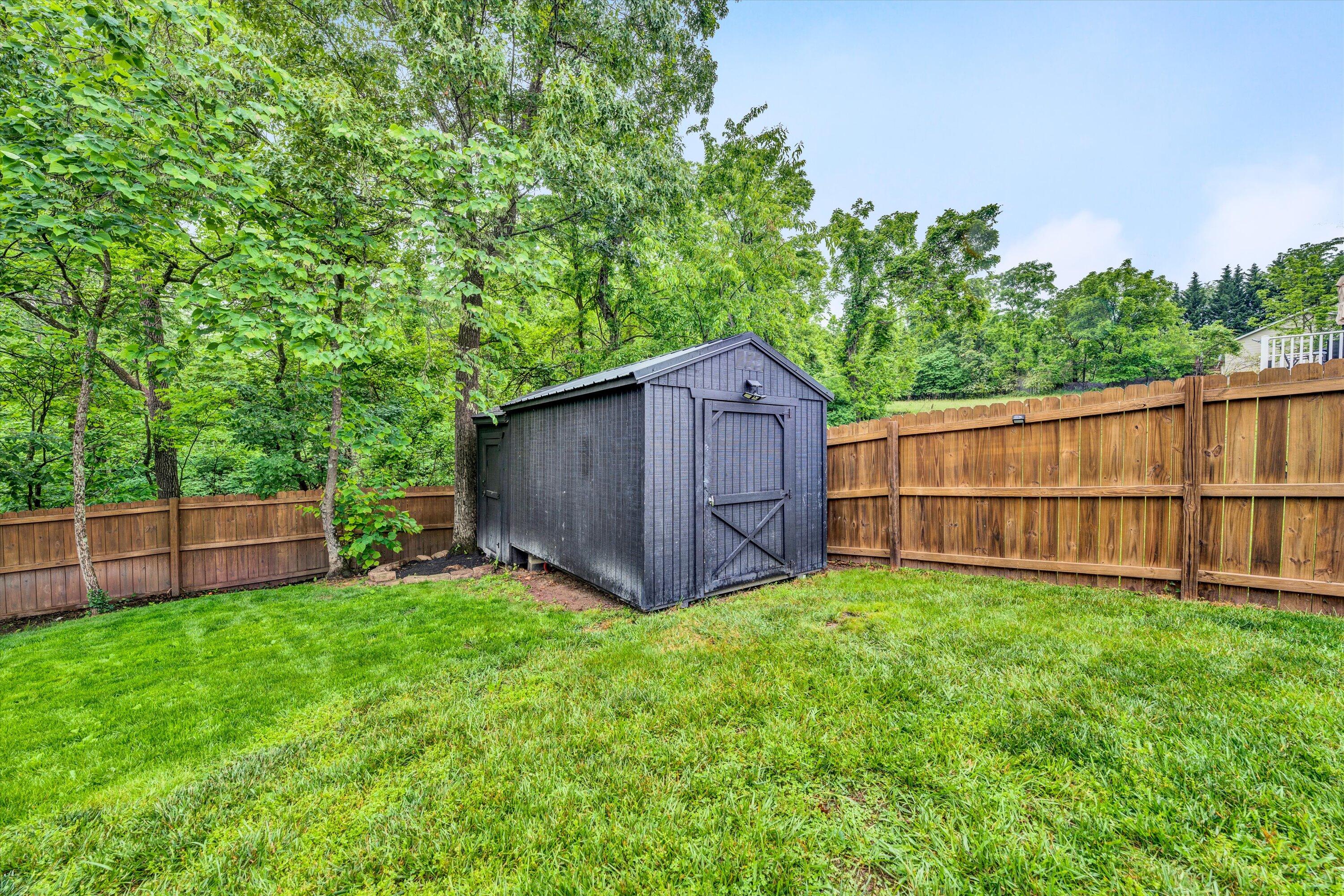 753 Camp North Road Salem, VA 24153 - Photo 32 of 37 32-051420240071