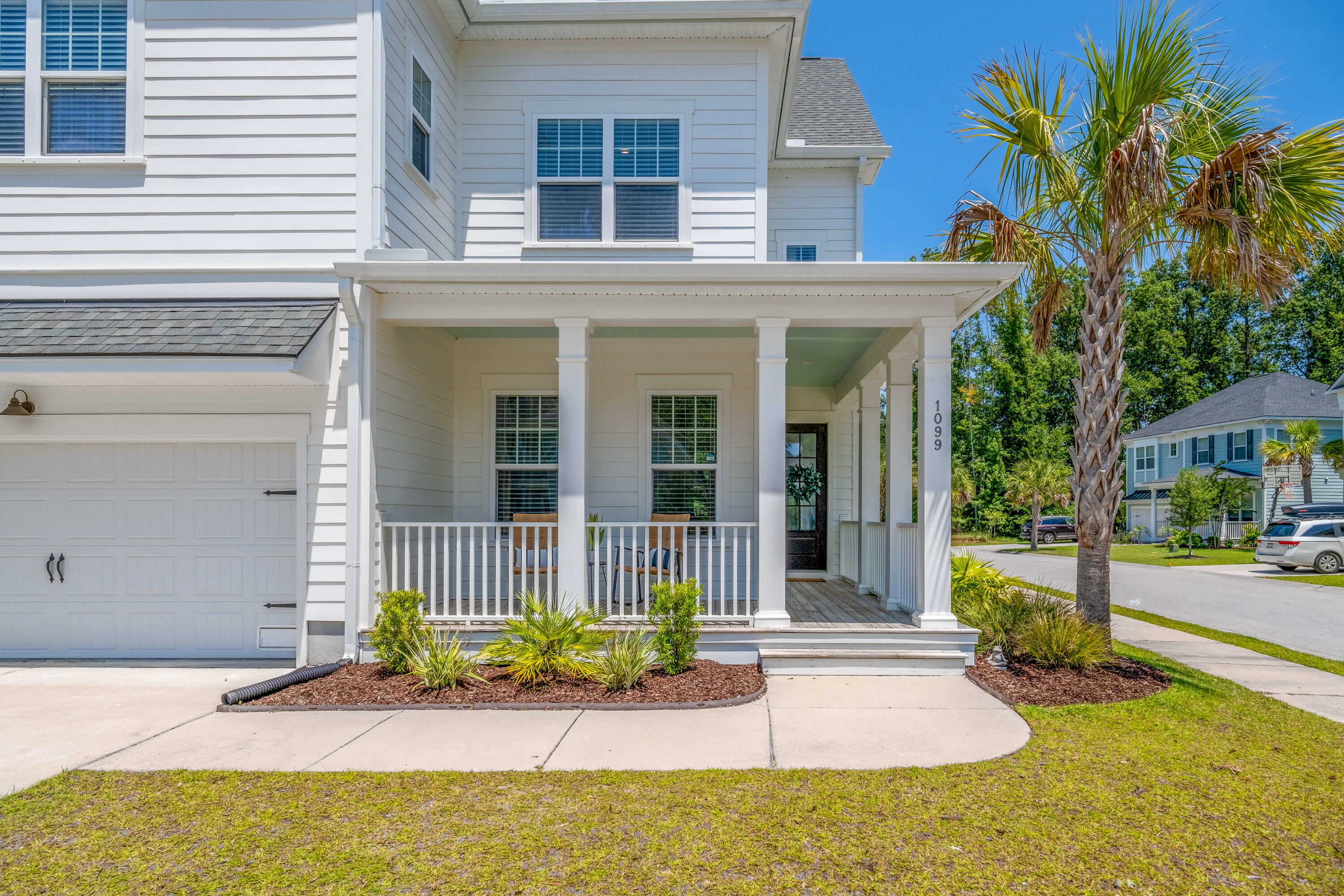 1099 Lyle Way-3