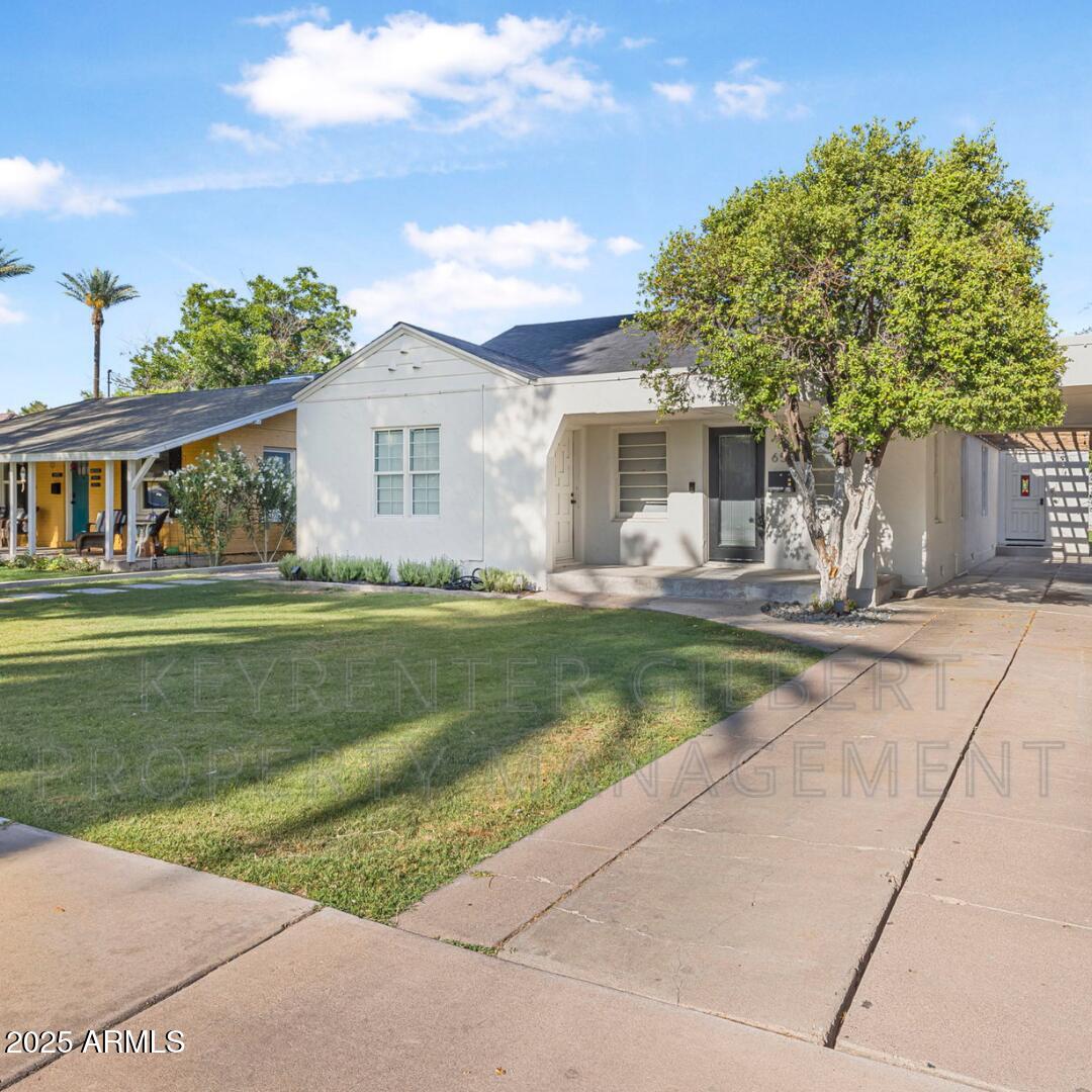 653 North Robson Mesa, AZ 85201 - Photo 2 of 31 11