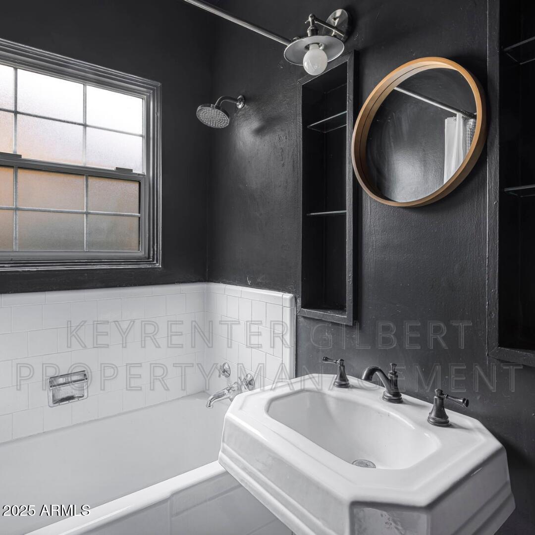 653 North Robson Mesa, AZ 85201 - Photo 24 of 31 19