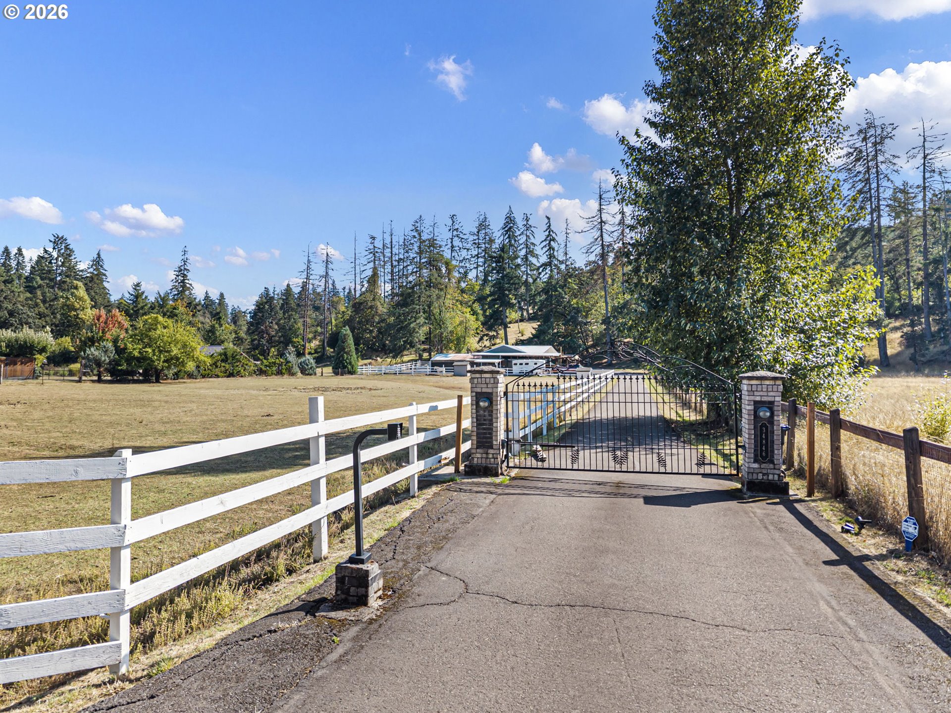 34844 Mathews Road Eugene, OR 97405 - Photo 3 of 23 Gallery Image 3
