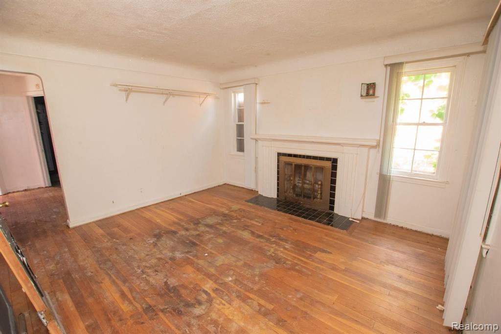 15509 Rutherford Street Detroit, MI 48227 - Photo 5 of 51