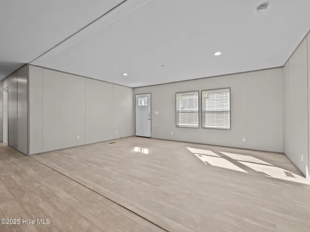 $249,900 | 300 North Red Maple Court, Swansboro, NC 28584