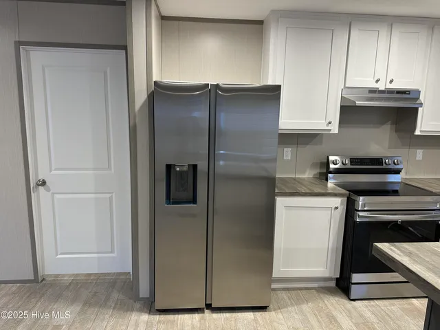 $249,900 | 300 North Red Maple Court, Swansboro, NC 28584