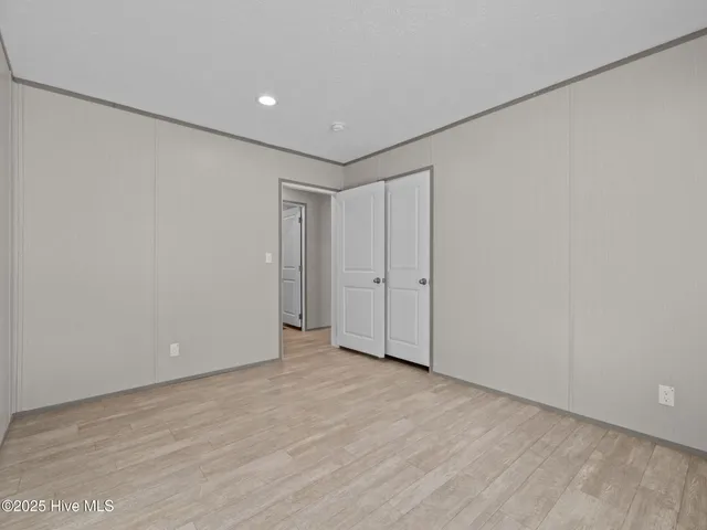 $249,900 | 300 North Red Maple Court, Swansboro, NC 28584