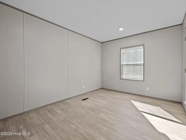 $249,900 | 300 North Red Maple Court, Swansboro, NC 28584