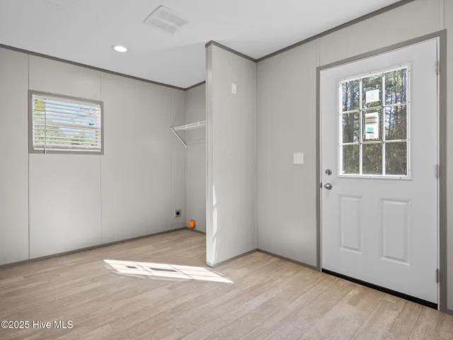 $249,900 | 300 North Red Maple Court, Swansboro, NC 28584