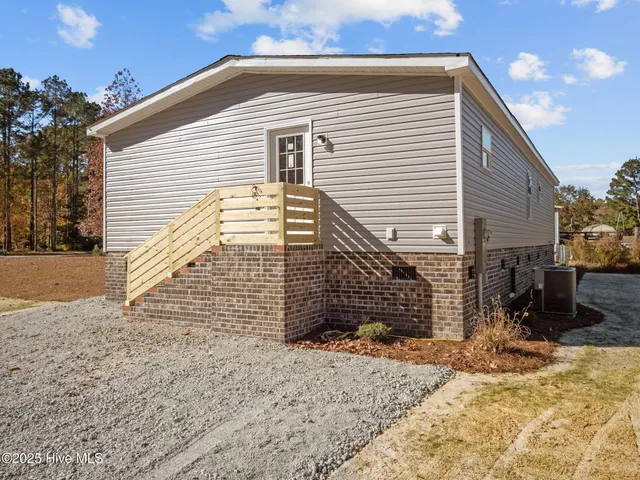 $249,900 | 300 North Red Maple Court, Swansboro, NC 28584