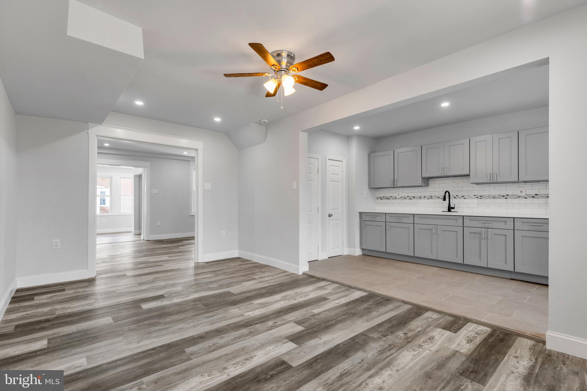 53 Sunshine Road Upper Darby, PA 19082 - Photo 7 of 30