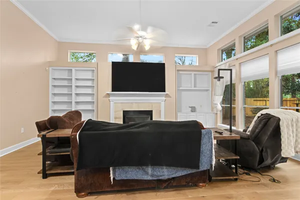 $479,900 | 2 Surrey Run Place, The Woodlands, TX 77384