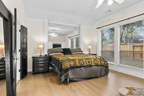 $479,900 | 2 Surrey Run Place, The Woodlands, TX 77384