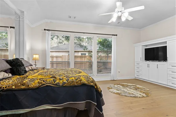 $479,900 | 2 Surrey Run Place, The Woodlands, TX 77384