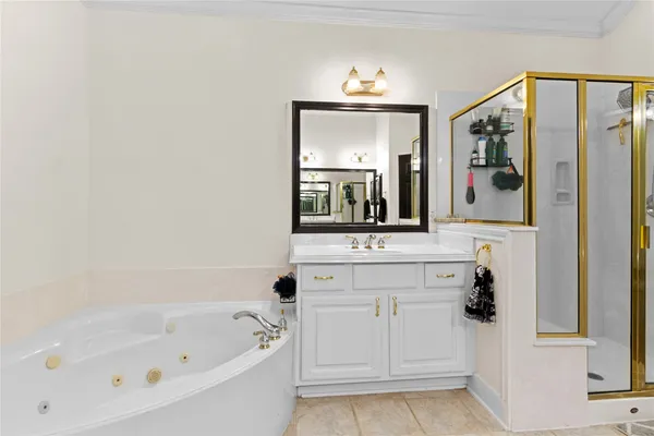 $479,900 | 2 Surrey Run Place, The Woodlands, TX 77384