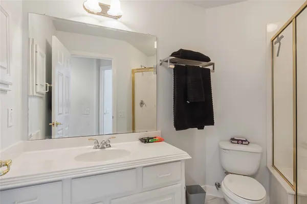 $479,900 | 2 Surrey Run Place, The Woodlands, TX 77384