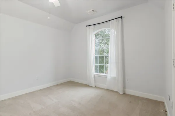 $479,900 | 2 Surrey Run Place, The Woodlands, TX 77384