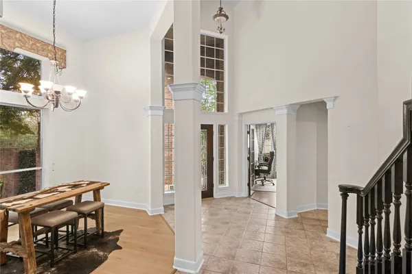 $479,900 | 2 Surrey Run Place, The Woodlands, TX 77384