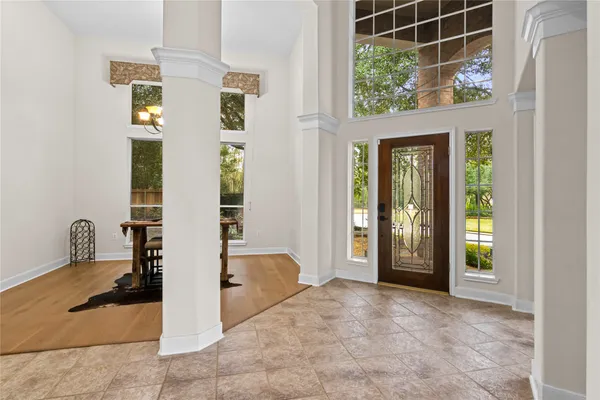 $479,900 | 2 Surrey Run Place, The Woodlands, TX 77384