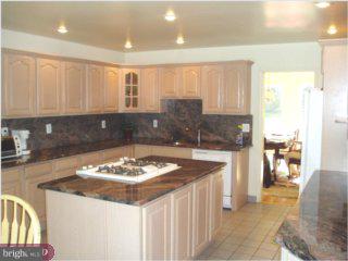 280 Fresh Ponds Road North Brunswick, NJ 08902 - Photo 4 of 6 Gallery Image 4