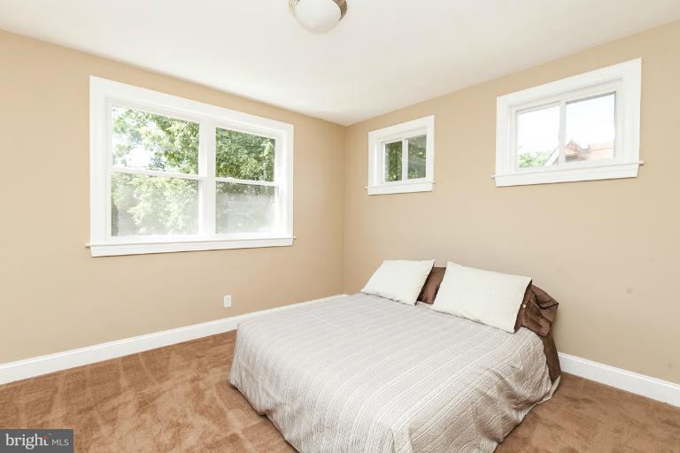 3809 Midheights Road Baltimore, MD 21215 - Photo 16 of 29 Bedroom (Master)