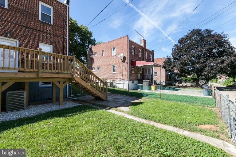 3809 Midheights Road Baltimore, MD 21215 - Photo 6 of 29 Exterior (Rear)